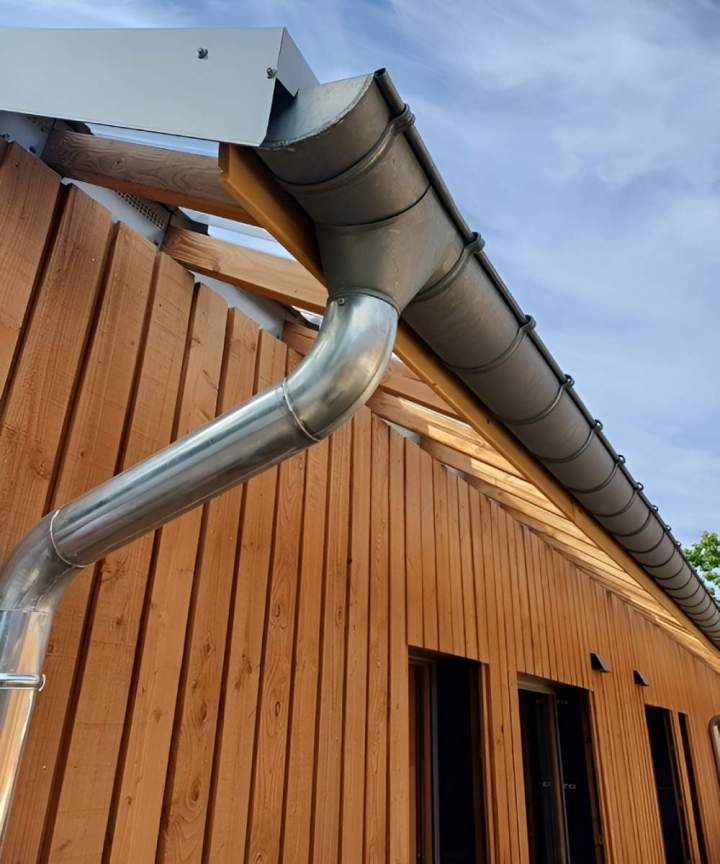 Finitions métalliques précises et protectrices